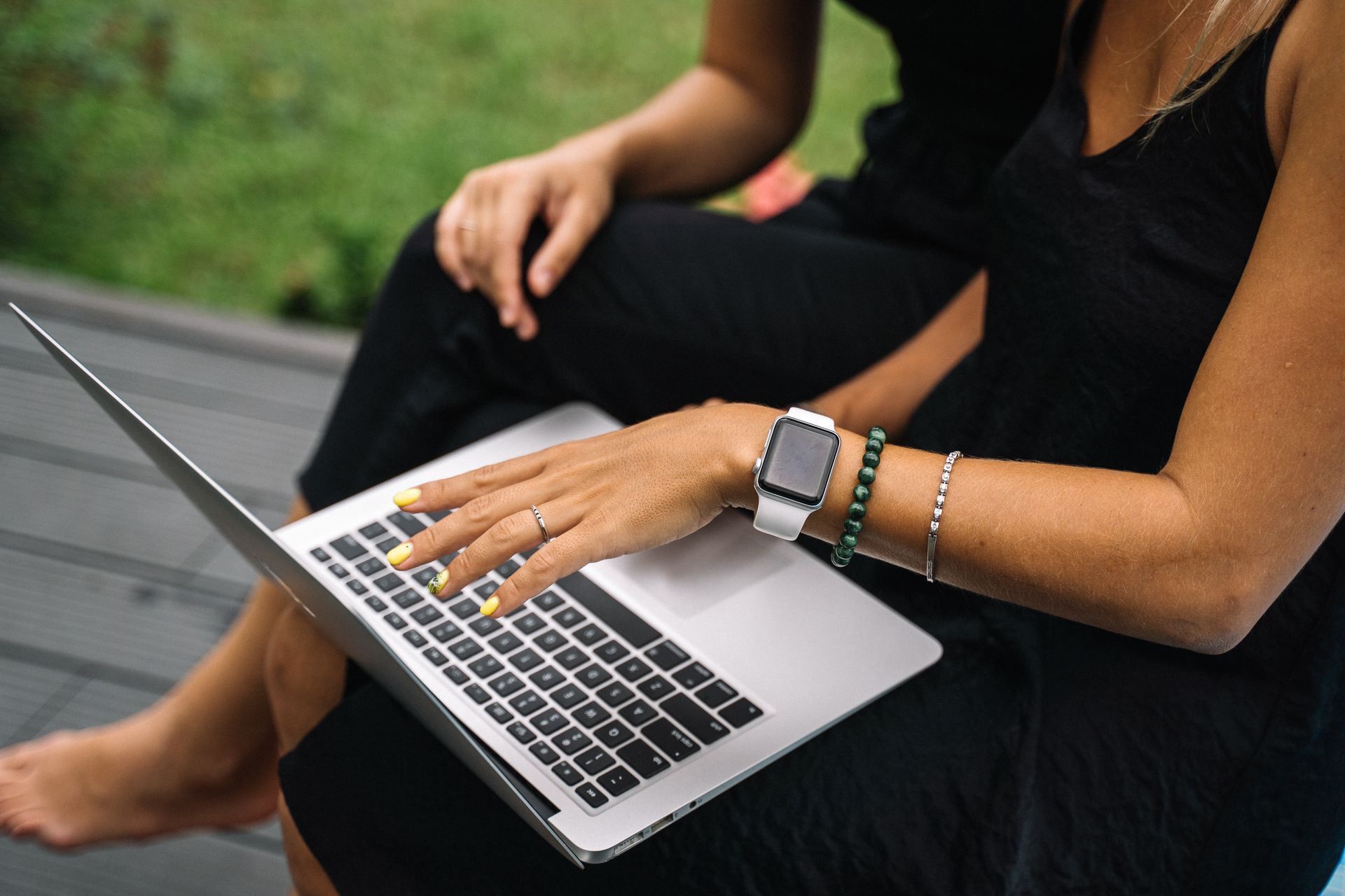 Montre connectée élégante pour femme : laquelle choisir ?