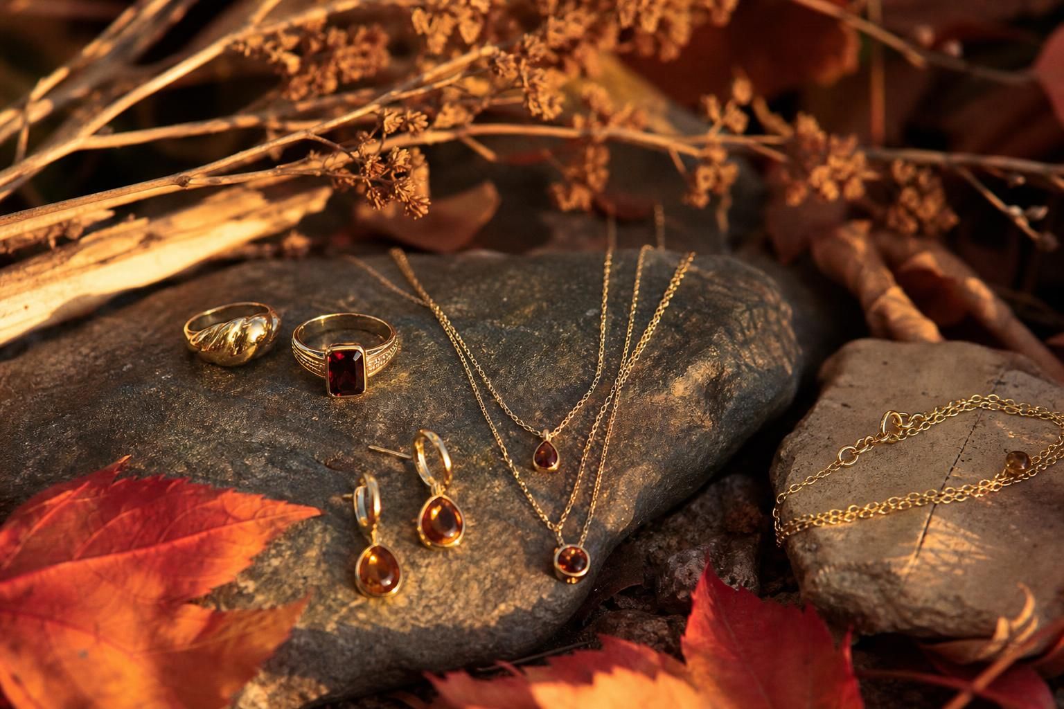 découvrez les dernières tendances bijoux pour l'automne et sublimez votre style avec des accessoires élégants et modernes adaptés à la saison.